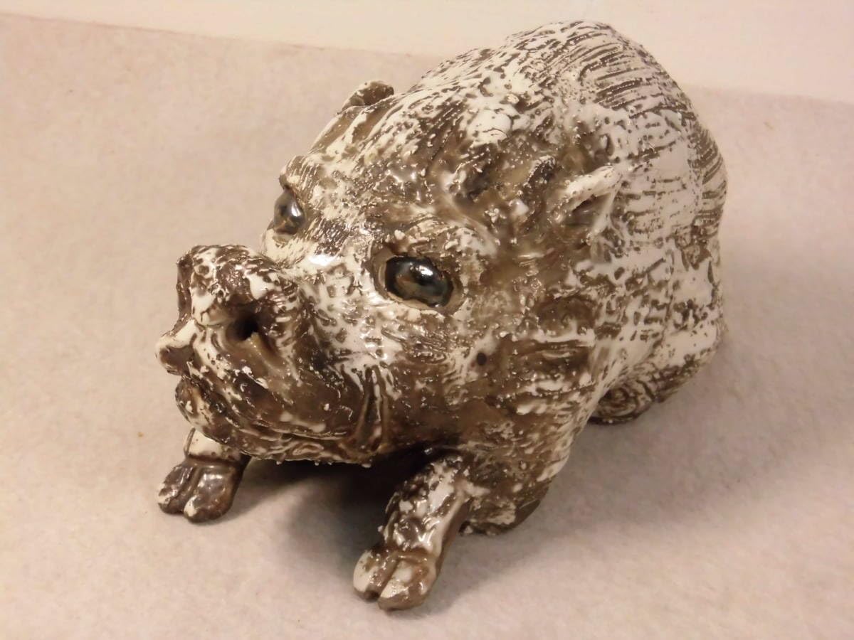 猪の陶器彫刻 置物